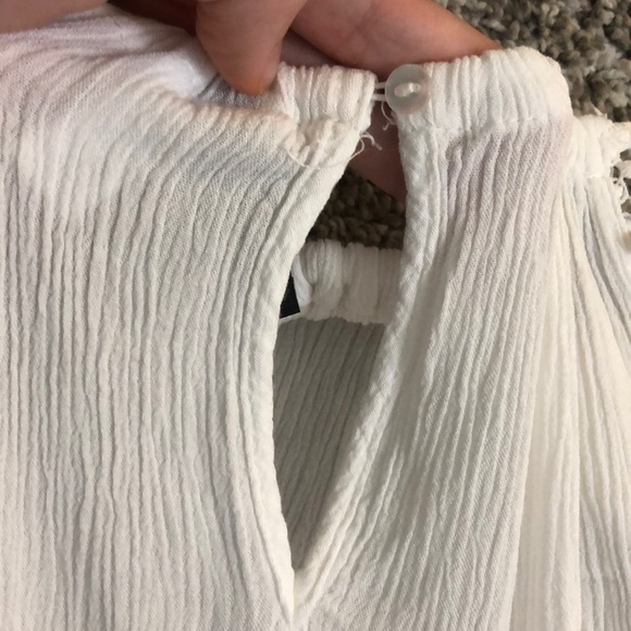 ✨white cropped halter tank top✨ - Picture 5 of 5